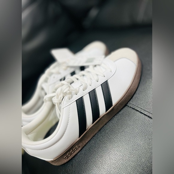 Adidas VL COURT BASE SHOES NWT SIZE 9 women’s - Picture 5 of 8